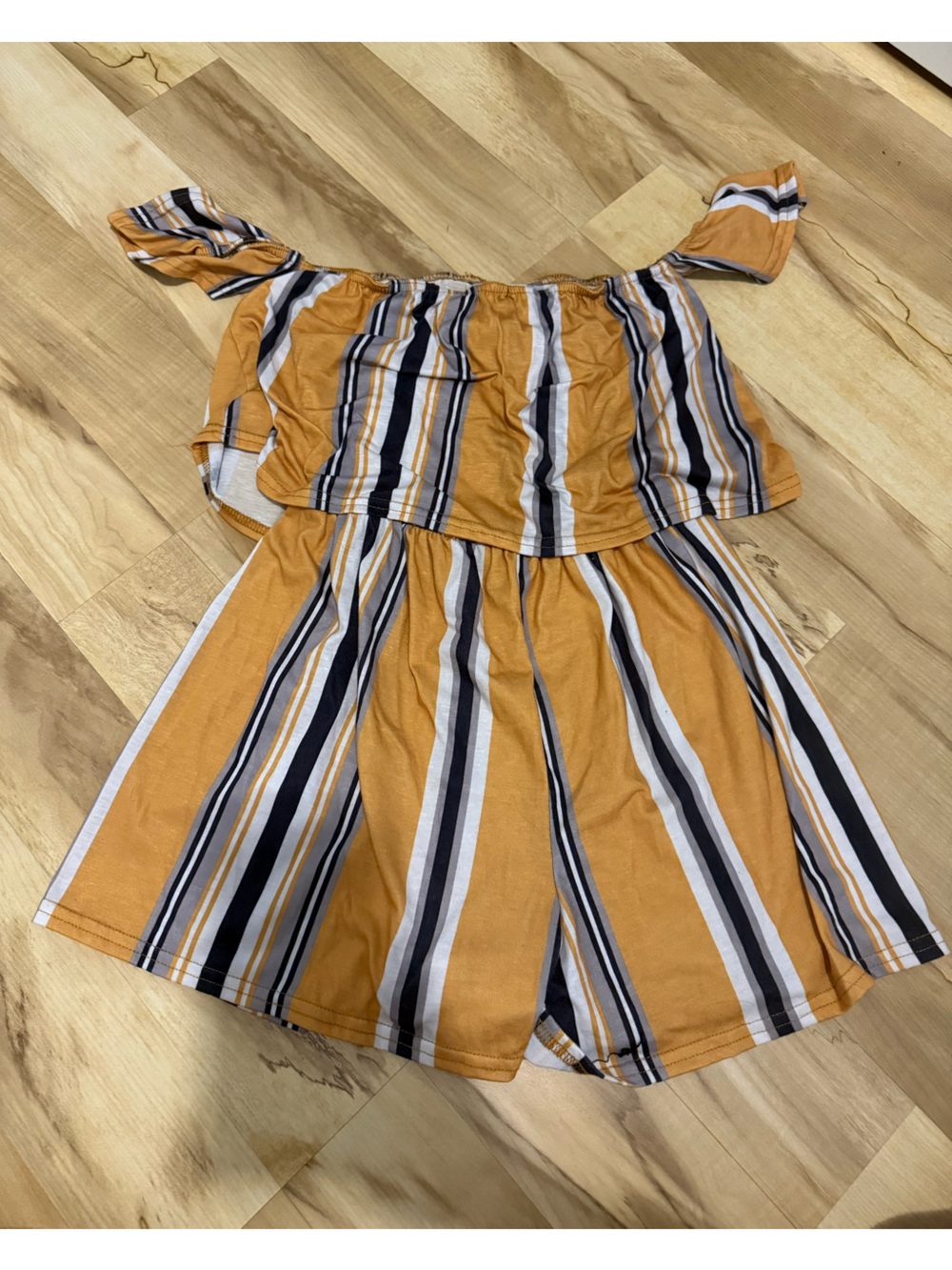 Romper - Picture 2 of 2